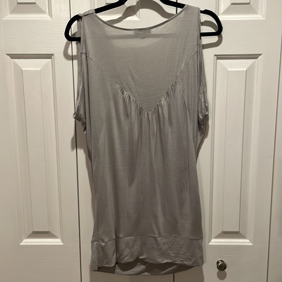 Express Sleeveless Gray Tunic Shirt - Picture 2 of 6